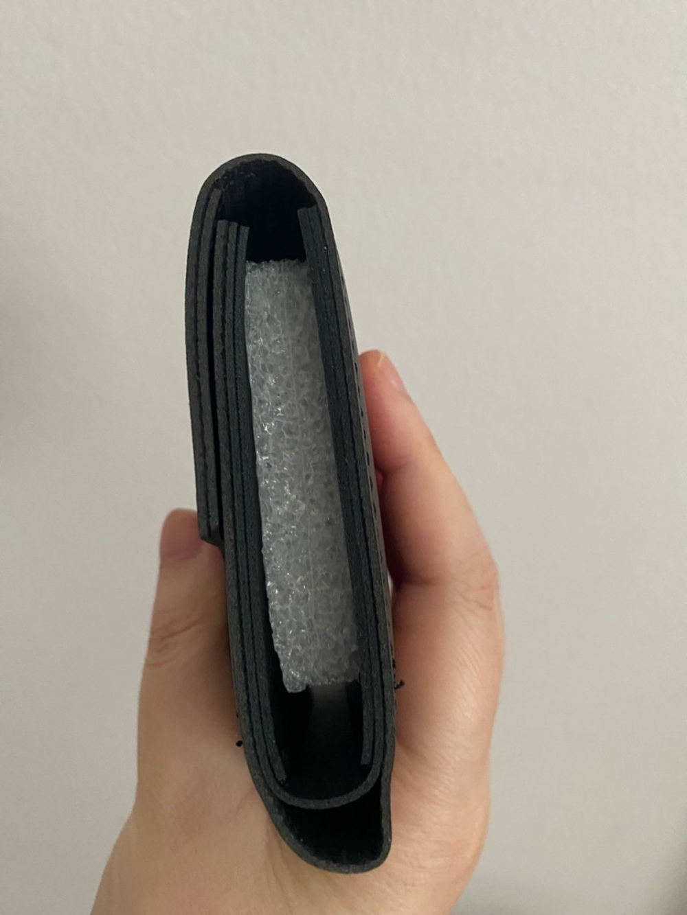 Classic Black Leather Wallet - Unbranded - Picture 5 of 7